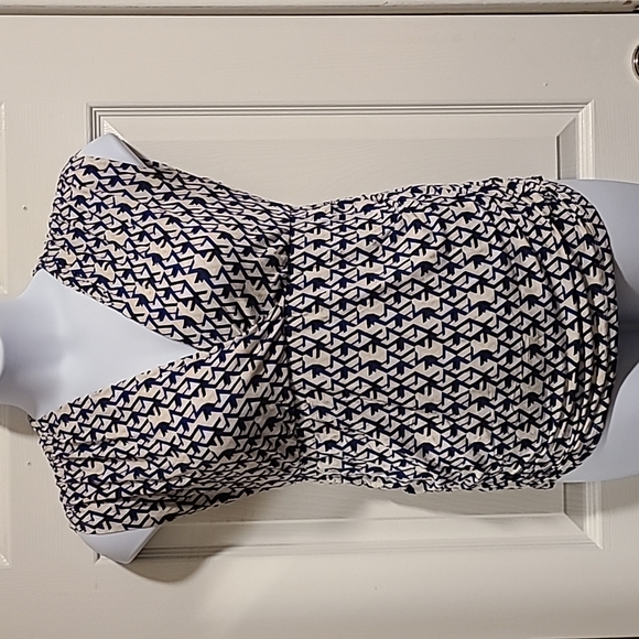 Motherhood Tops - Motherhood, maternity, v-neck tee. Size M.